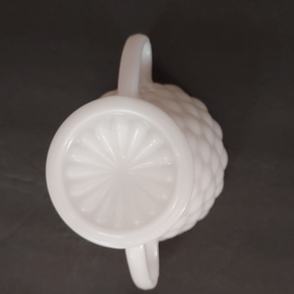 Open Sugar Cube Bowl Milk Glass Pattern Bubbles Dual handles.EUC - Picture 4 of 4